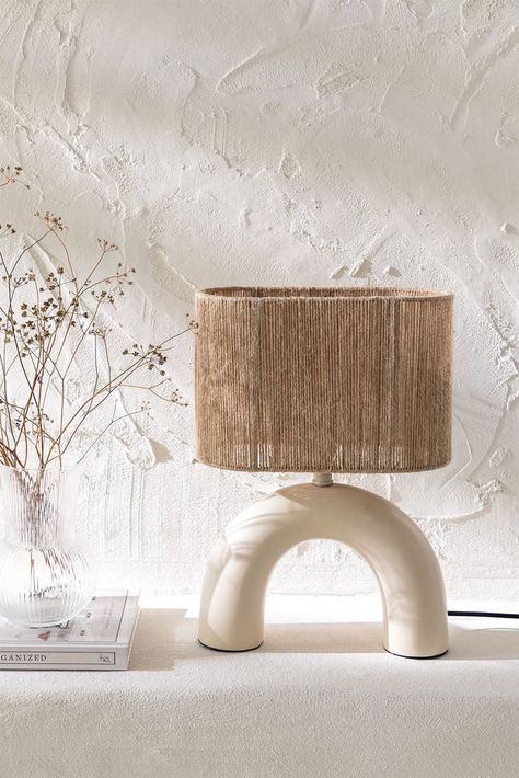 Les Lampes de Chevet en Rotin : la tendance déco qui ne se démêle pas !