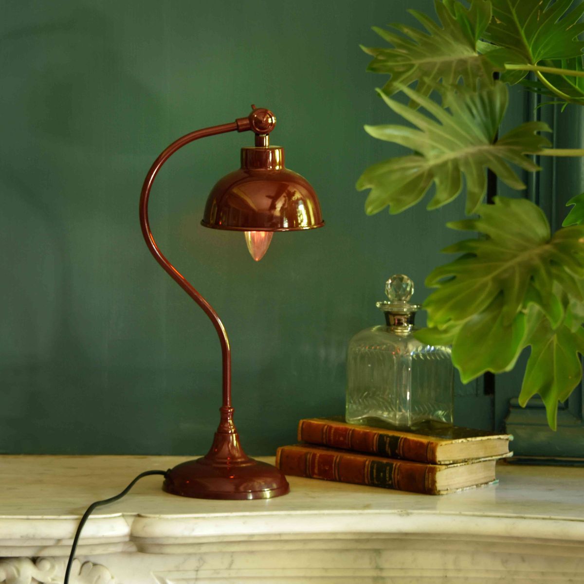 La lampe de chevet vintage : Plus qu'un simple objet, une pièce de collection