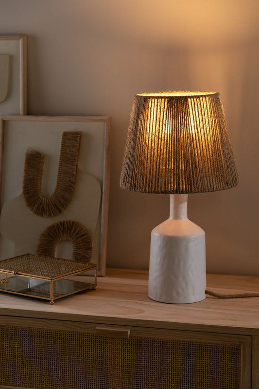 Définir le Style de Votre Chambre avec la Bonne Lampe de Chevet : Conseils et Idées pour Chaque Intérieur