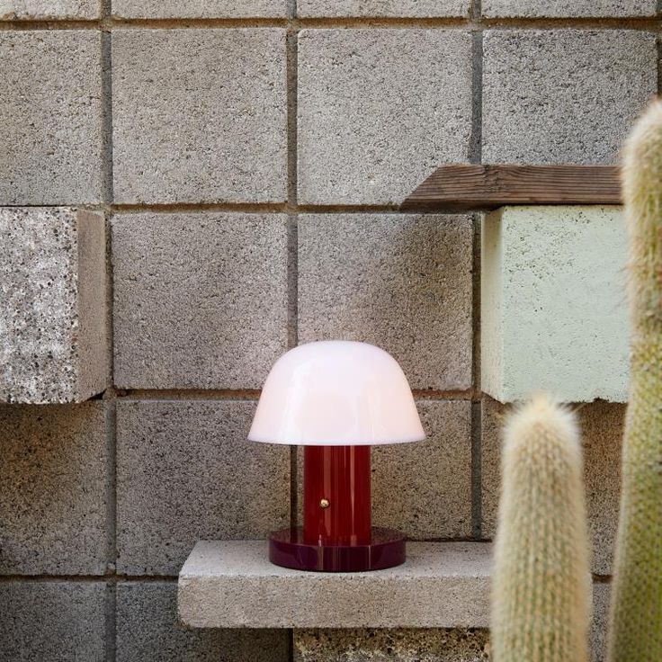 Derrière le Design : L'Histoire des lampes de chevet originales