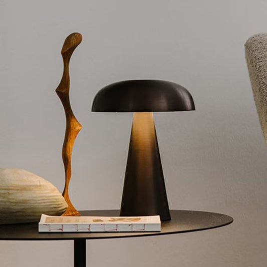 La révolution des lampes de chevet sans fil : De la bougie aux merveilles technologiques d'aujourd'hui