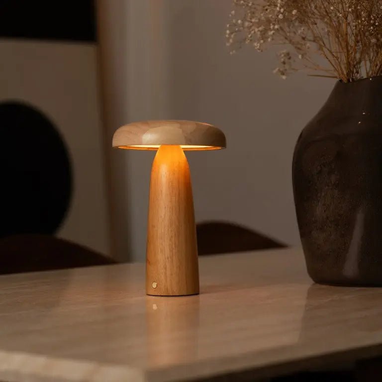 Lampe de table en bois Lennart – Éclairage rechargeable, à intensité variable et sans fil