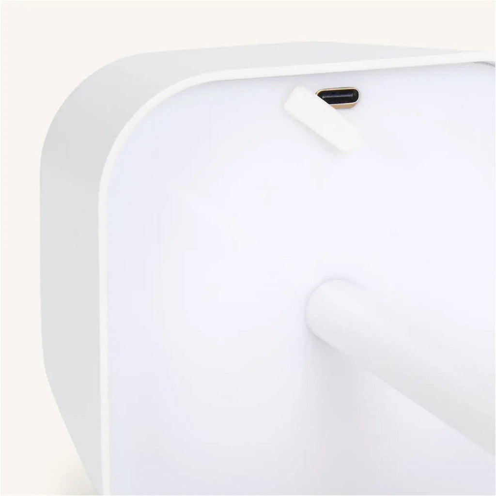 Lampe de table rechargeable Ava White – Éclairage élégant, sans fil et à intensité variable