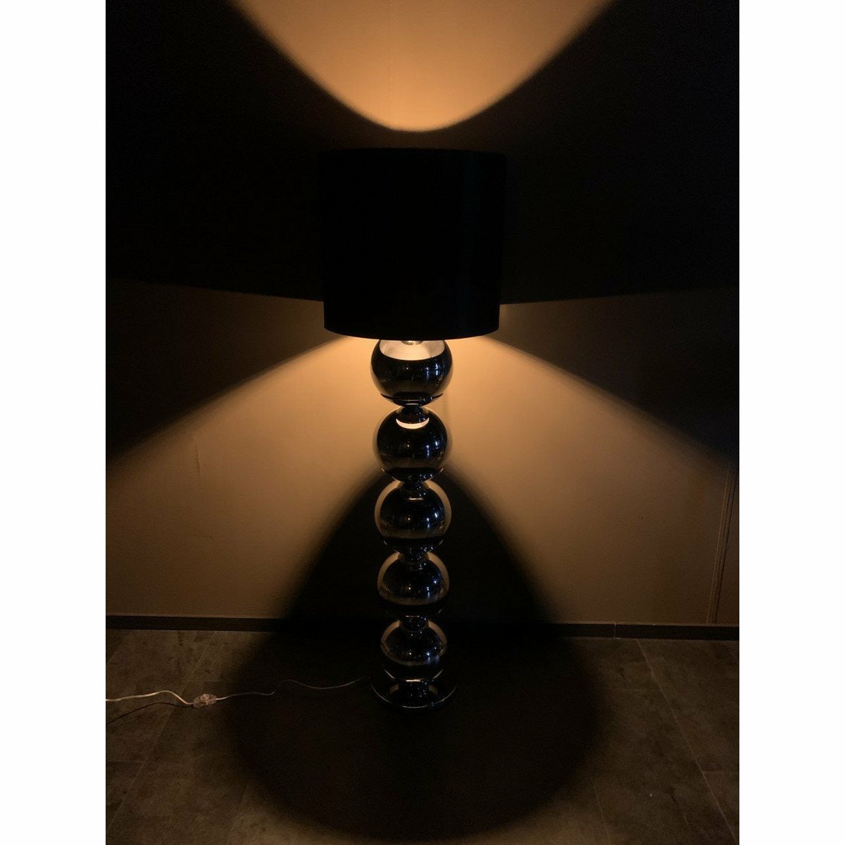 Lampe sur pied  Ampoule XL - Anthracite.