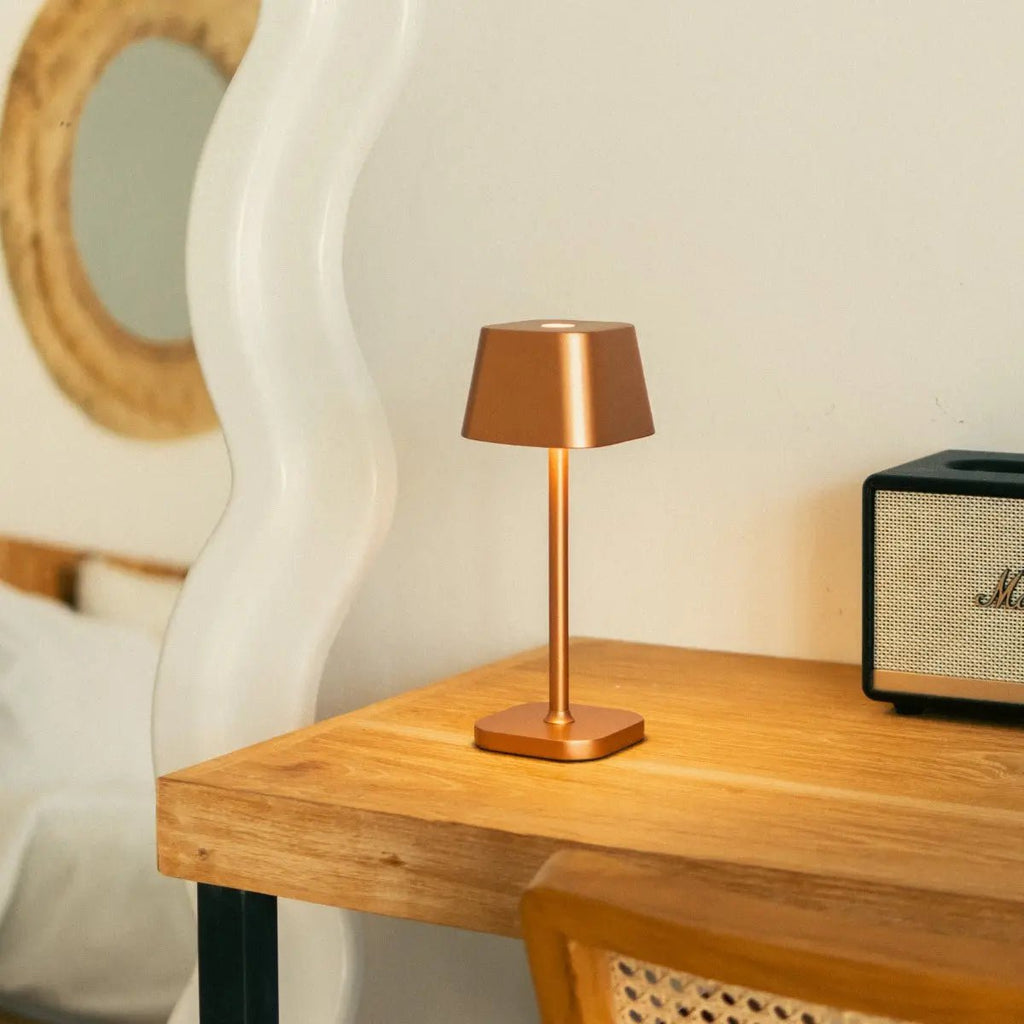 Lampe de table rechargeable en cuivre Ava | Élégant, sans fil et à intensité variable