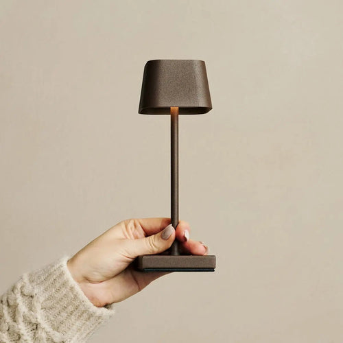 Combi set professionnel - 8 x Sarphati Mini Mocha Brown Brown Rechargeable Table Lampes et 1 X Station centrale Station de charge sans fil avec Qi-Technology - Perfect pour les restaurants, l'hospitalité et les hôtels