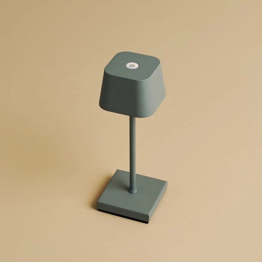 Sarphati Mini Mouse Grey Cordsless Table Lamp Perfection pour l'industrie hôtelière - Rechargeable sans fil via Station...
