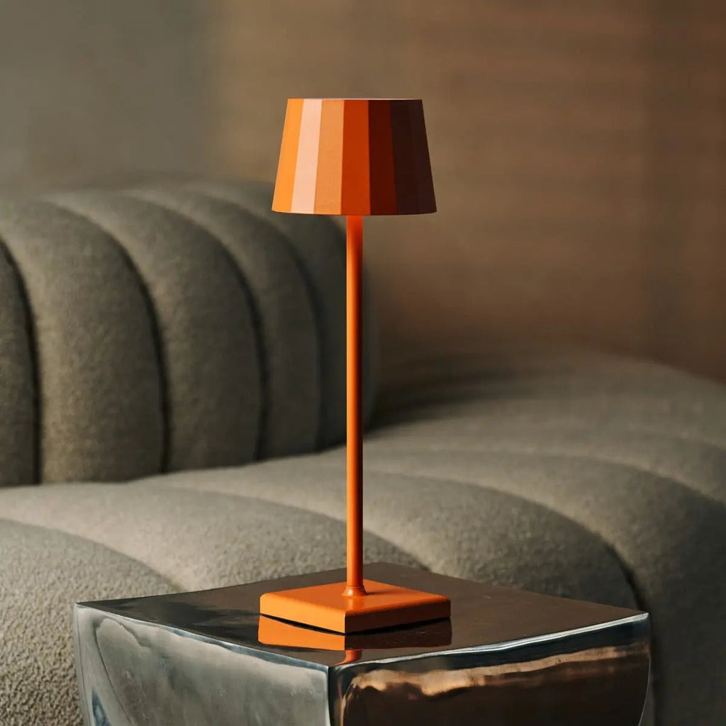 Combi set professionnel - 8 x wouter fleurs de table de table rechargeable orange et 1 x station de charge sans fil avec...