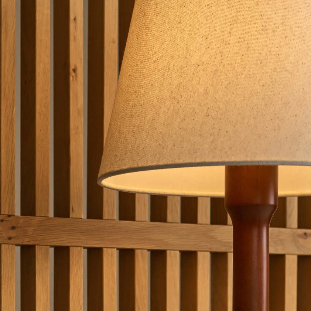 Lampe Nova Marron Châtaignier avec Base en Bois | Éclairage élégant pour salon et chambre à coucher