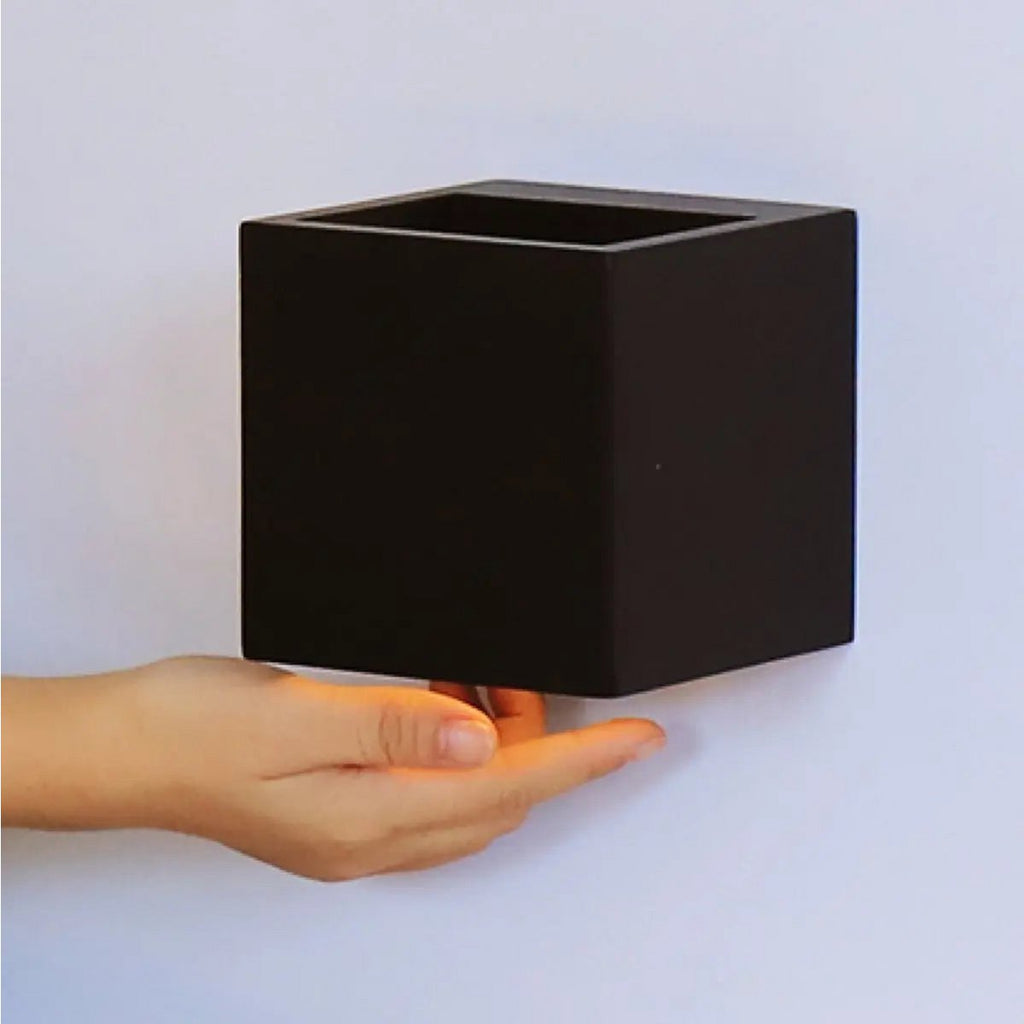 Applique Murale Carrée Noir Sable | Éclairage rechargeable, à intensité variable et sans fil