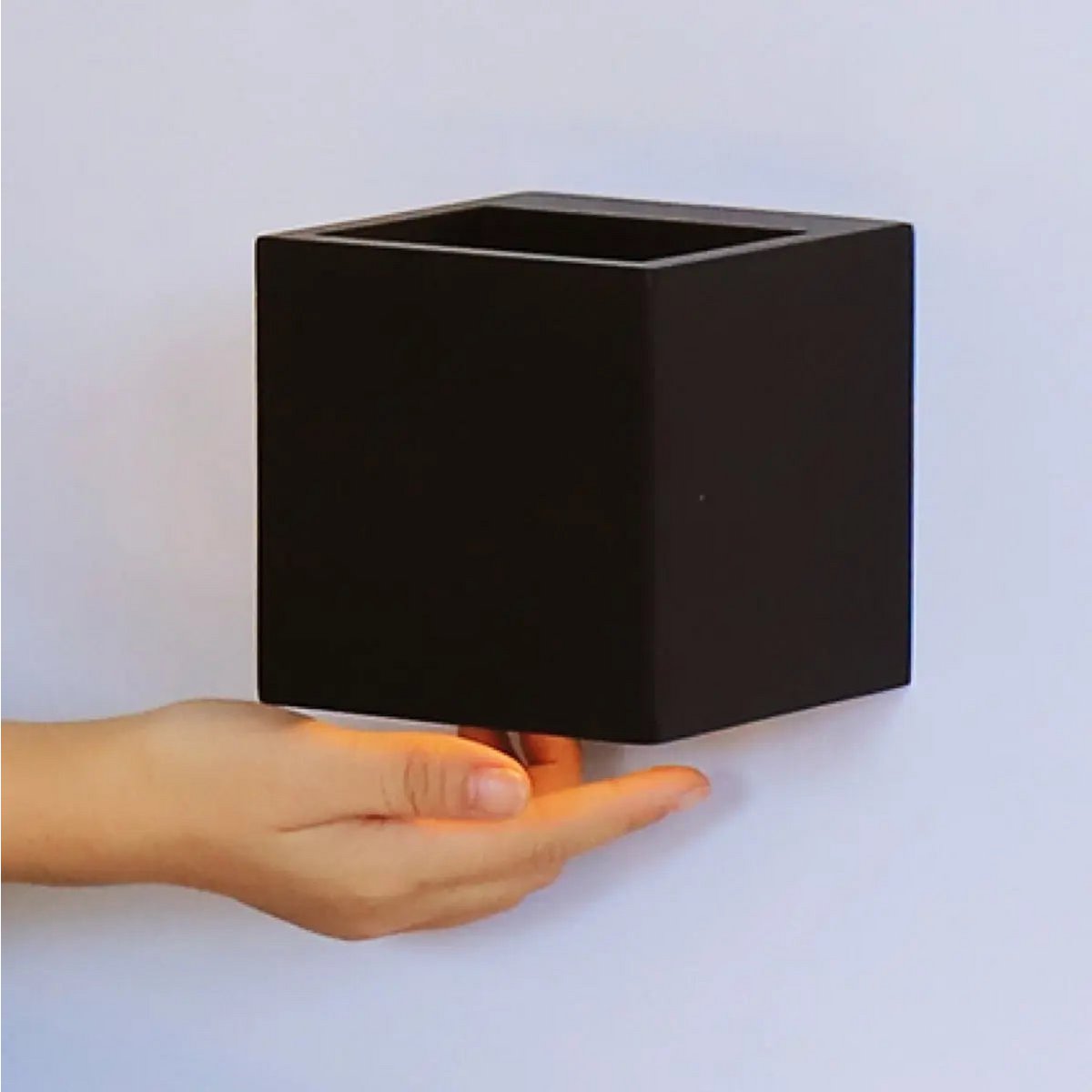 Applique Murale Carrée Noir Sable | Éclairage rechargeable, à intensité variable et sans fil