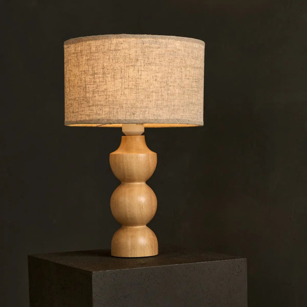 Lampe en bois brun clair Oliver avec une teinte beige | Conception géométrique élégante pour votre maison