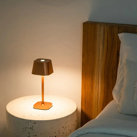 Lampe de table rechargeable en cuivre Ava | Élégant, sans fil et à intensité variable