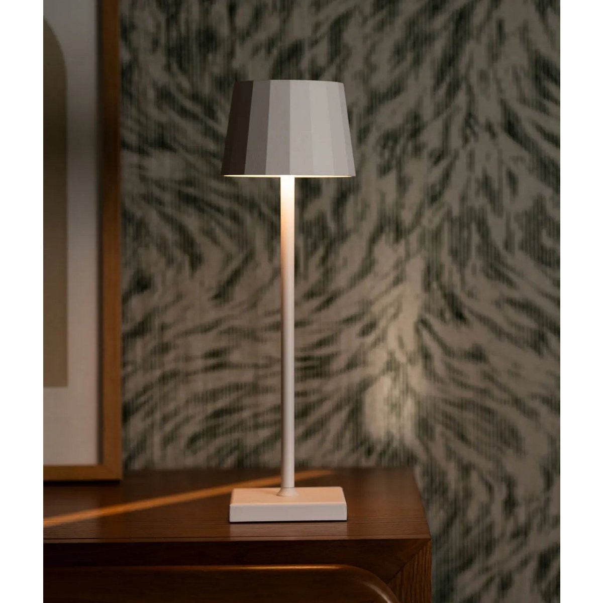 Lampe de table rechargeable William White – Sans fil, à intensité variable, autonomie de 120 heures