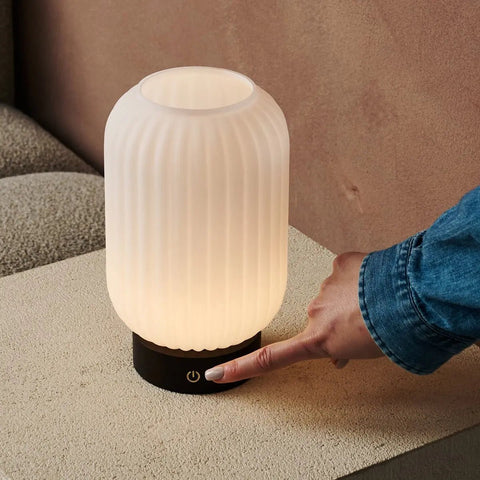 LILLY BRORN DARK BRORN UNIQUE UNIQUE LAMPE - LAMPE DE VERRE GRATITE, BASE DE BOIS, DIMMABLE, 3 MODES LUMIÈRES
