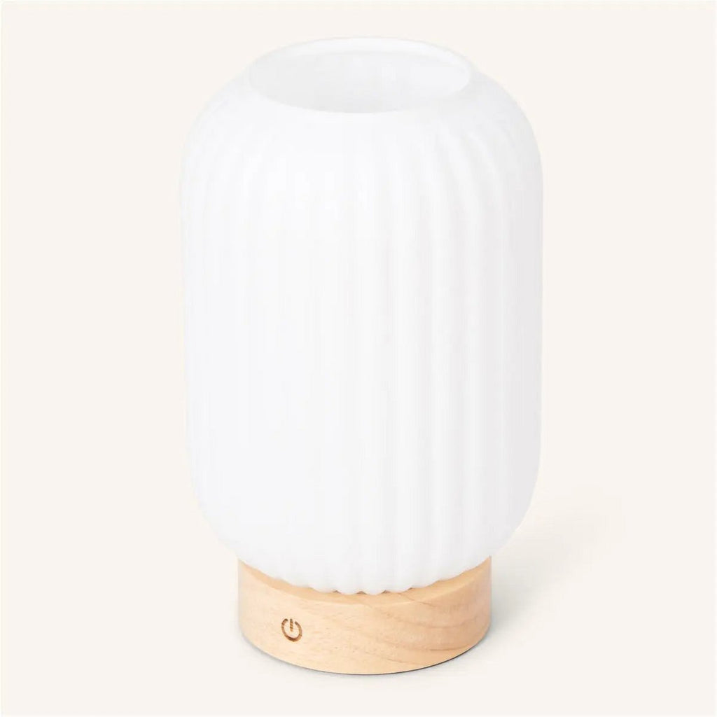Lampe rechargeable unique Lilly – Verre dépoli et base en bois, intensité variable, 3 modes d'éclairage