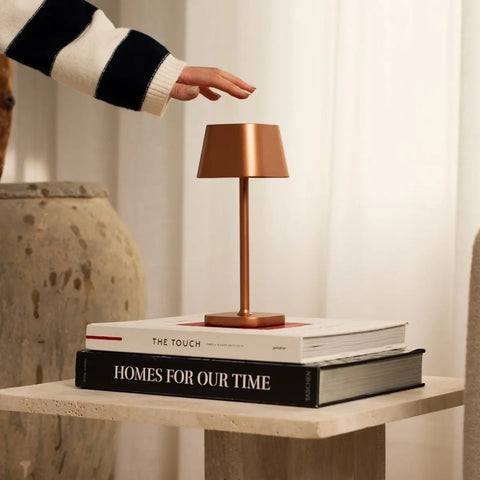 Lampe de table rechargeable en cuivre Ava | Élégant, sans fil et à intensité variable