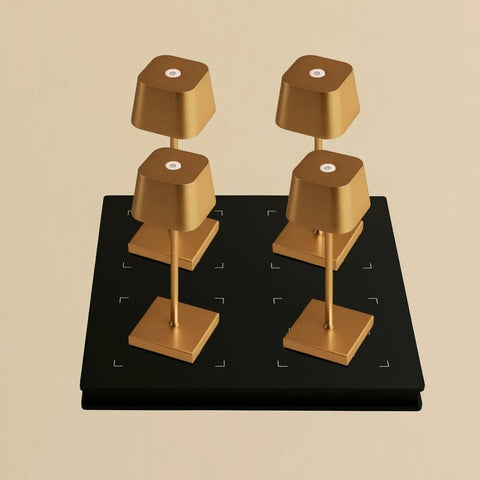 Combi set professionnel - 4 x Sarphati Mini Gold Rechargeable Table Lampes et 1 x Amstel Wireless Station de charge avec Qi-Technology et parfait pour les restaurants, l'hospitalité et les hôtels