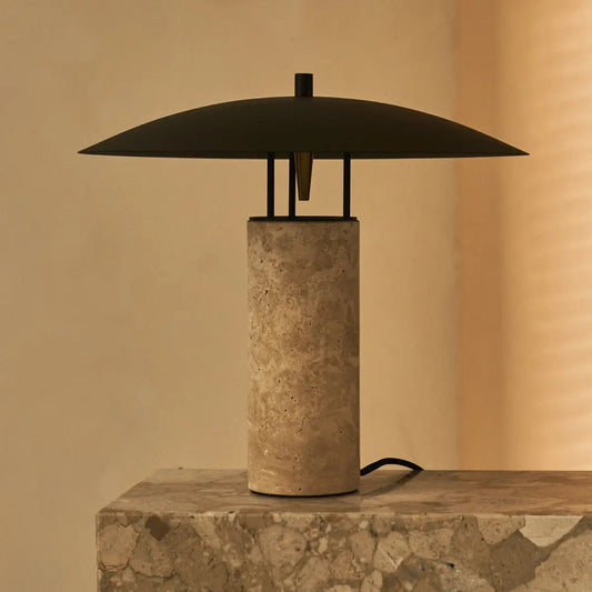 Lampe en travertin Nicolaas – Design élégant fait à la main avec métal et travertin