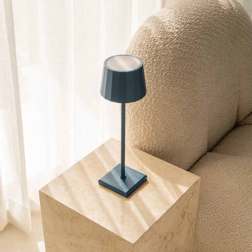 Wouter Delftware Blue Rechargeable Table Lampe - Charge sans fil, Dimmable, durée de vie de la batterie de 120 heures
