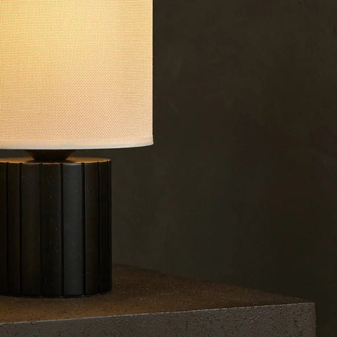 Lampe de table noire Kiko – Lampe de bureau confortable noire et beige avec raccord E27