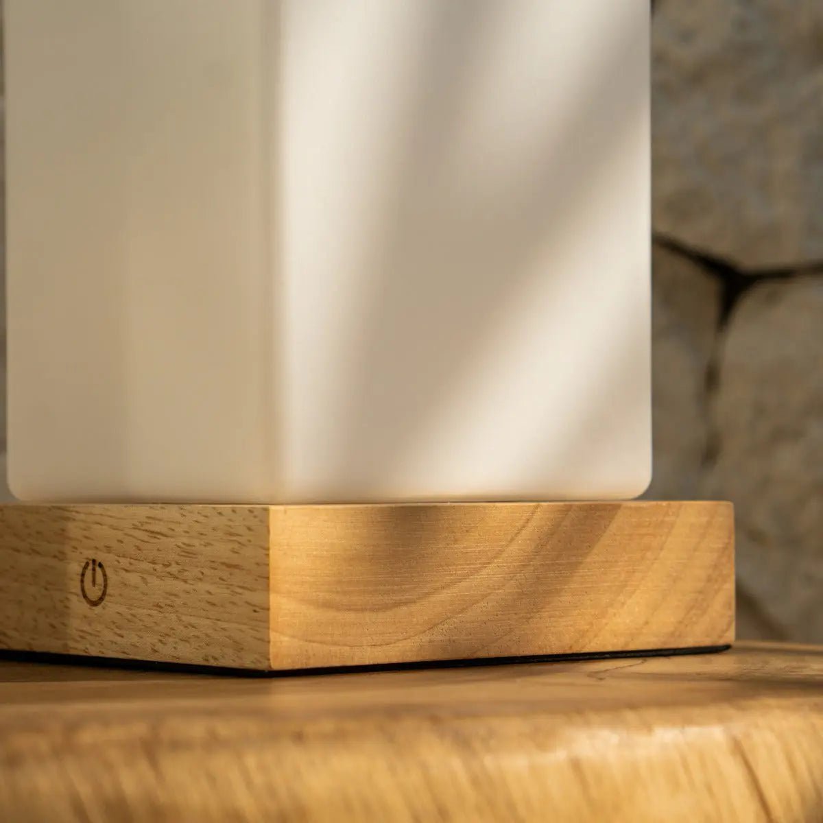 Lampe rechargeable en bois marron clair Zayn L Batterie dimmable et sans fil et bonne batterie