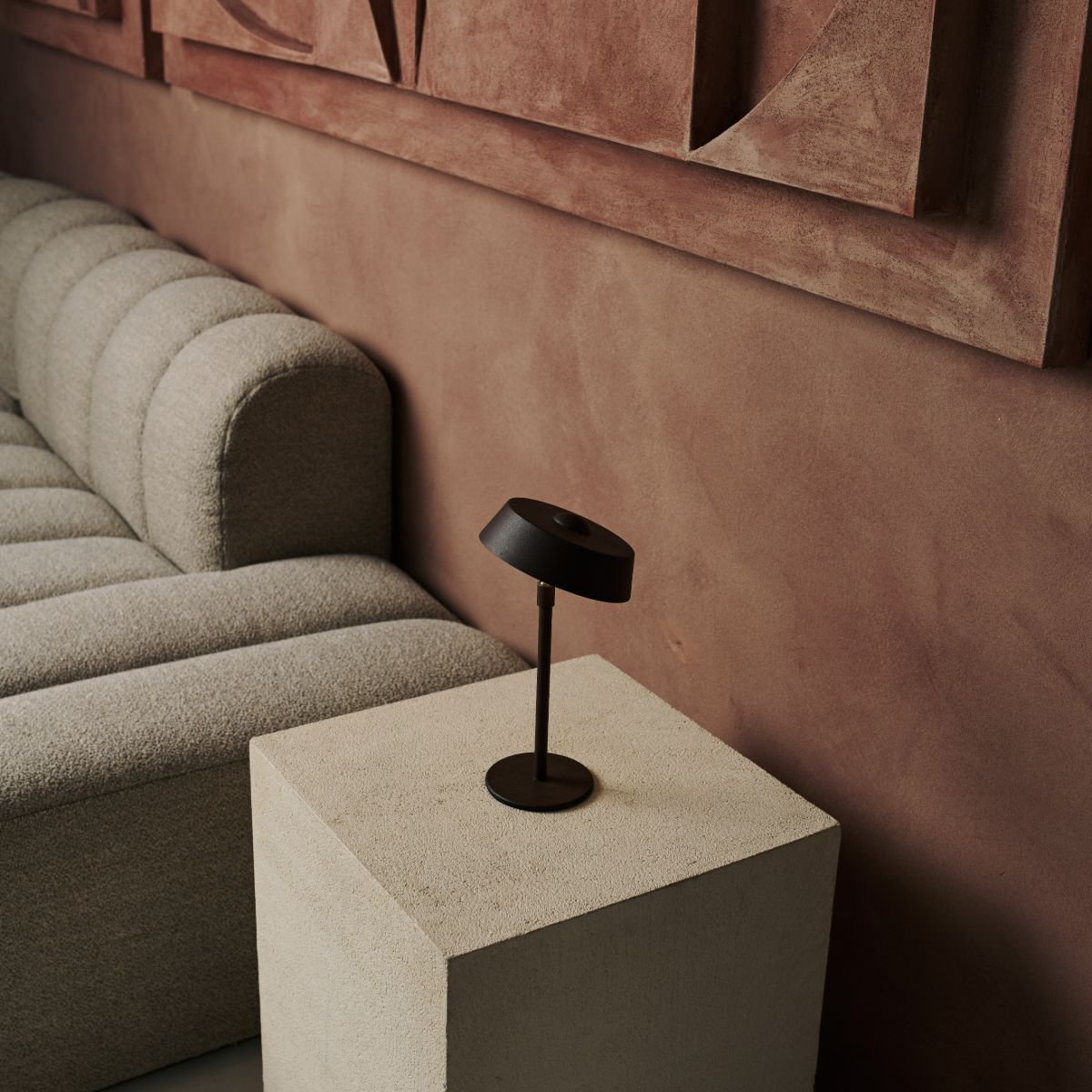 Luca Mocha Brown - lampe rechargeable USB l minimaliste, ludique et dimmable