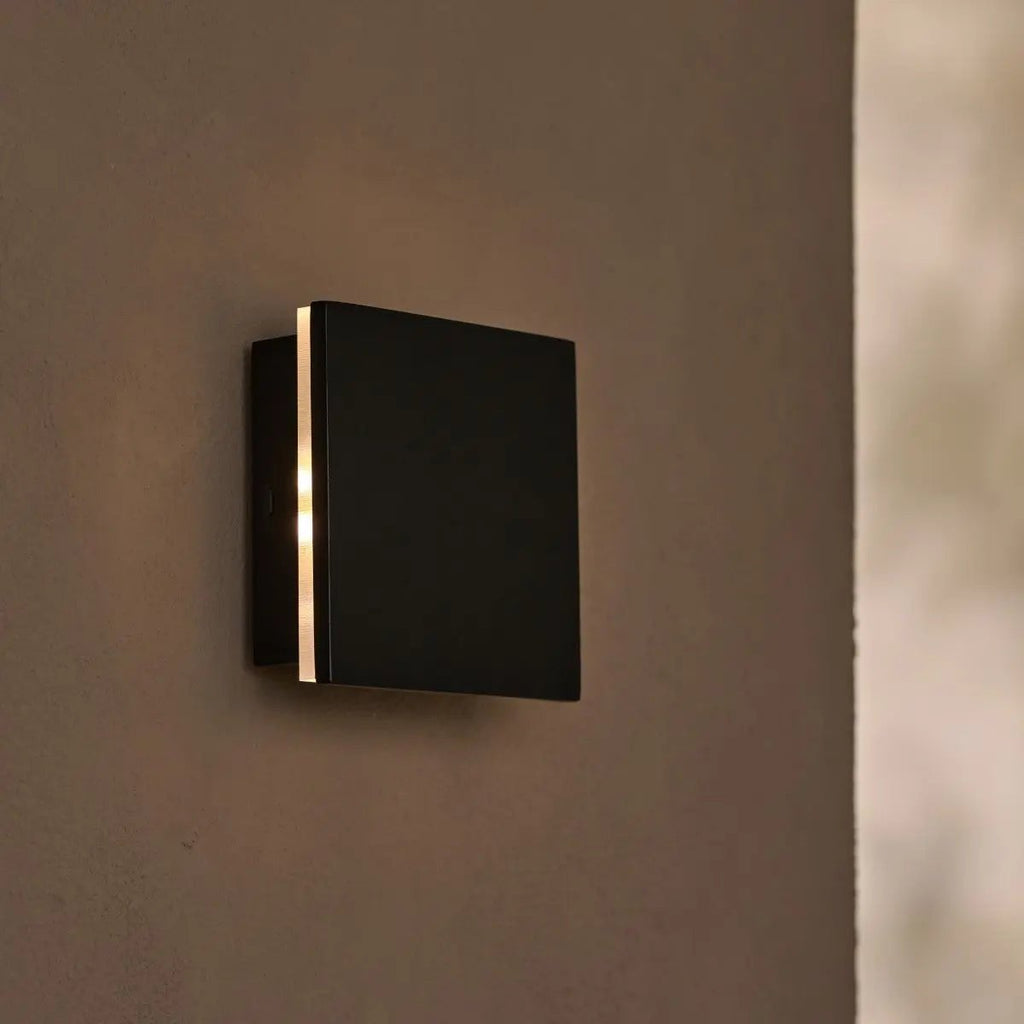 Applique murale sans fil noire Ligne | Conception rechargeable et variable