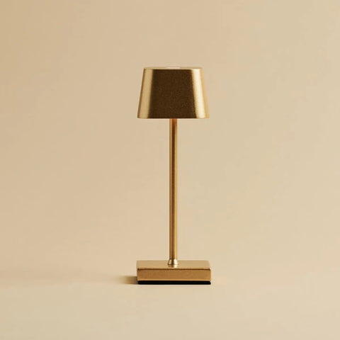 Combi Set Professional - 8 x Sarphati Mini Gold Rechargeable Table Lampes et 1 X Station centrale Station de charge sans fil avec Qi-Technology - Perfect pour les restaurants, l'hospitalité et les hôtels