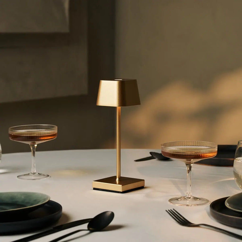 8× Sarphati Mini Gold — Pack lampes rechargeables hôtel Tavellio