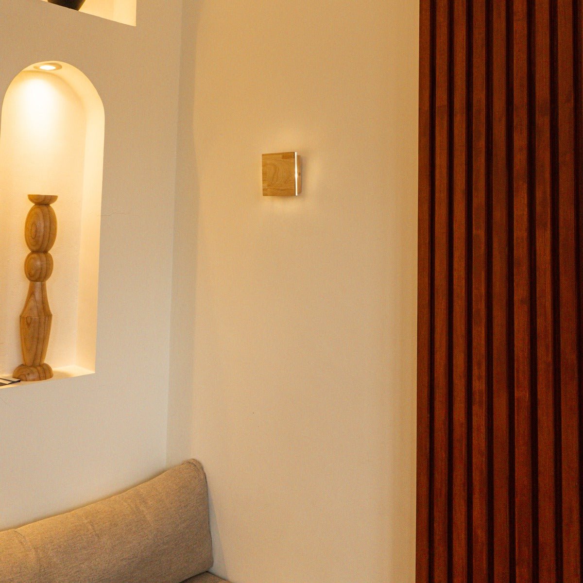 Lampe murale sans fil marron clair - lampe en bois rechargeable, dimmable et naturel