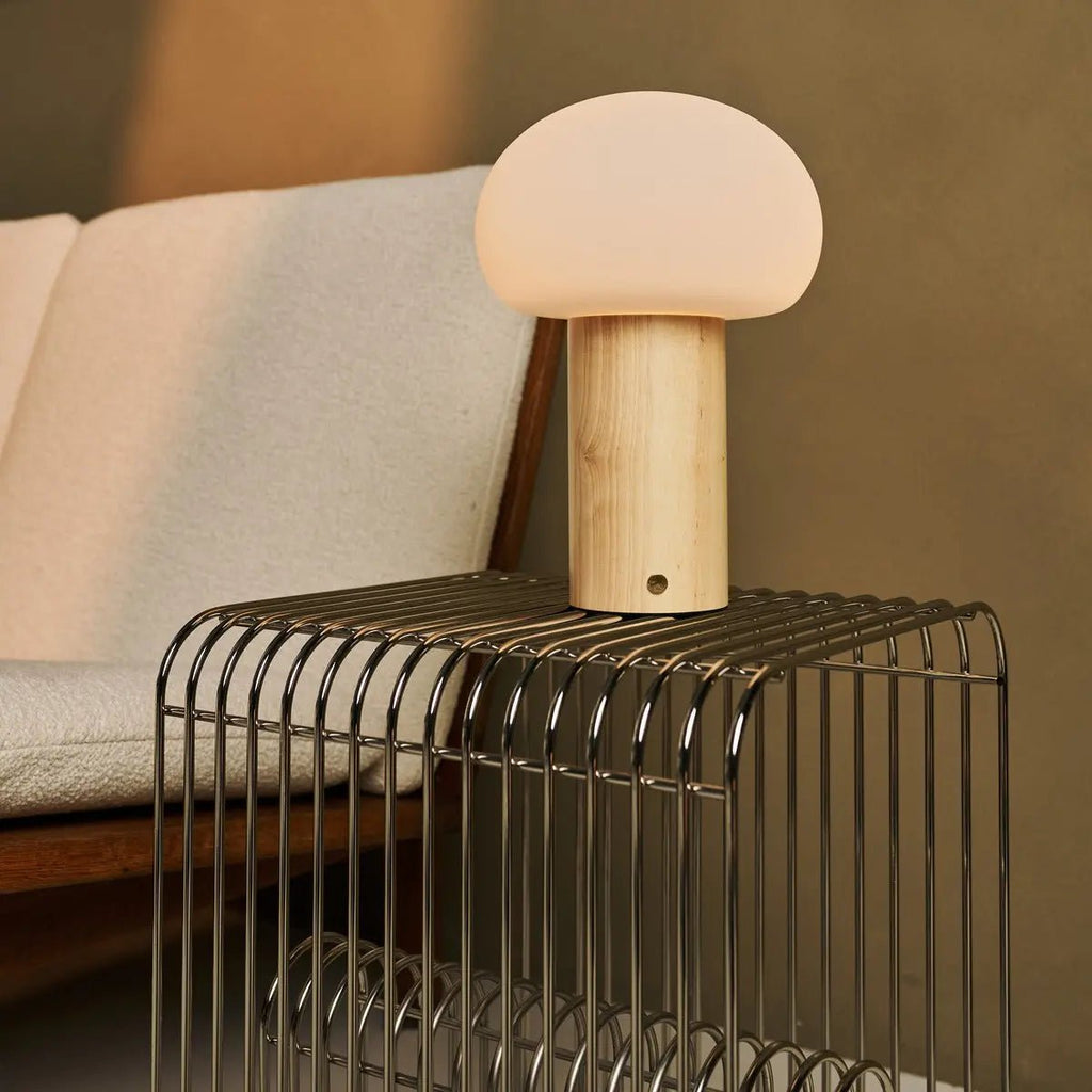 Lampe de table en bois marron clair avec verre et batterie rechargeable | Éclairage dimmable et polyvalent