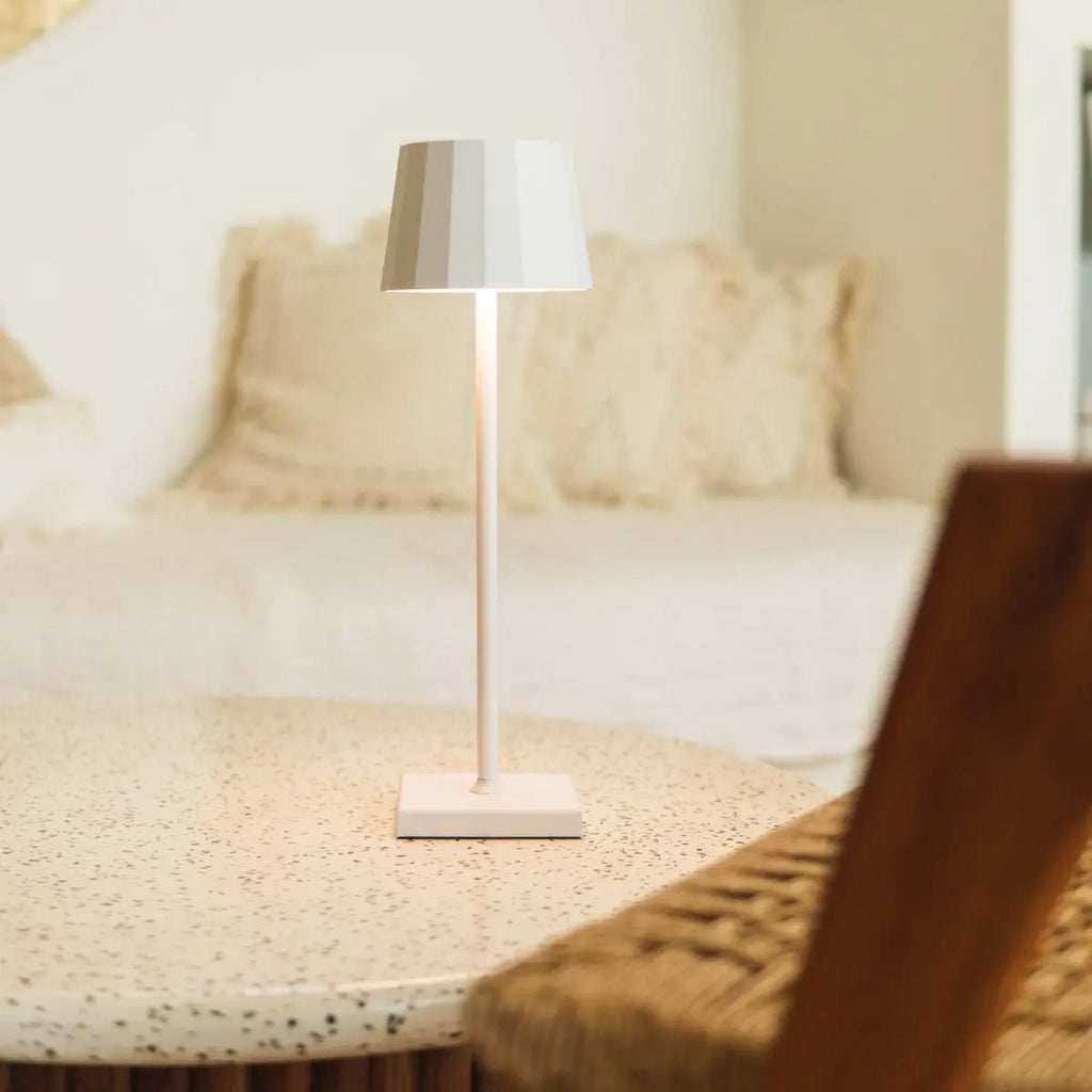 Lampe de table rechargeable William White – Sans fil, à intensité variable, autonomie de 120 heures