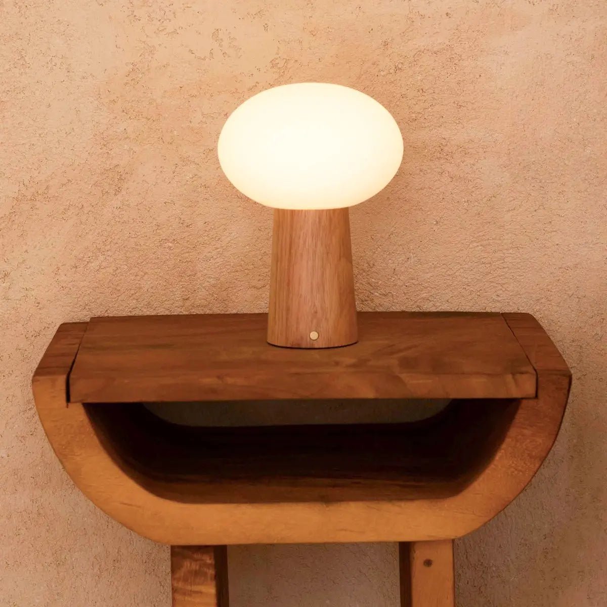 Lampe de table rechargeable en bois marron clair maximum avec verre et batterie rechargeable | Éclairage dimmable et polyvalent