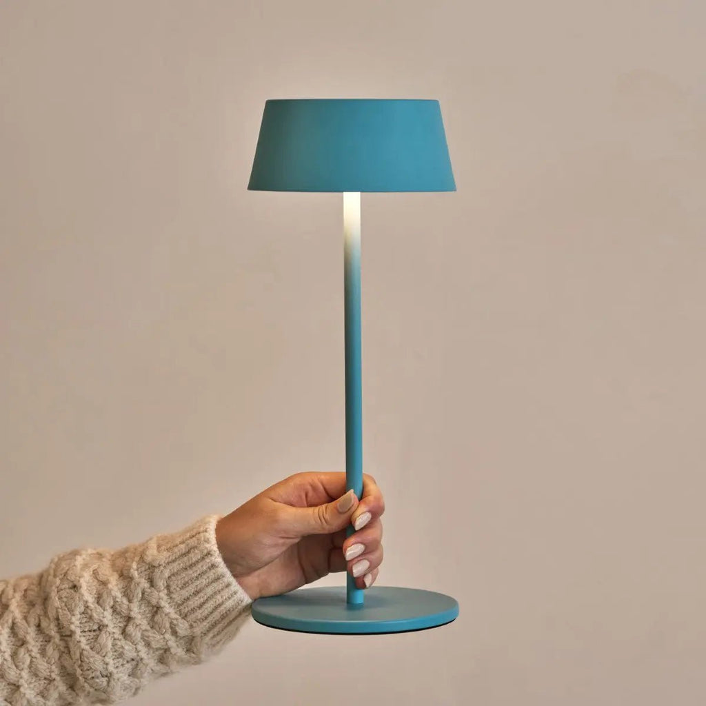 Lampe de table en fer rechargeable bleue Hugo Amsterdams - Intensité variable, élégante et sans fil