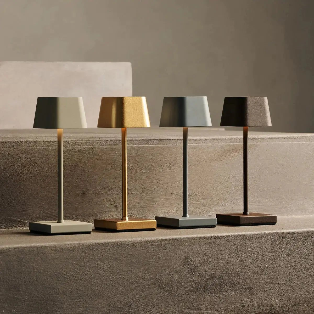 Combi Set Professional - 4 X Sarphati Mini Mouse Grey Grey Rechargeable Table Lampes et 1 X Amstel Wireless Station Wireles