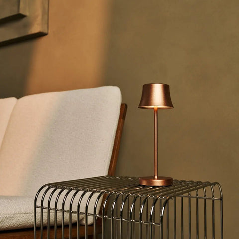 Combi set professionnel - 8 x de pijp mini les lampes de table rechargeables en cuivre et 1 x station de charge sans fil avec Qi-Technology - parfait pour les restaurants, l'hospitalité et les hôtels