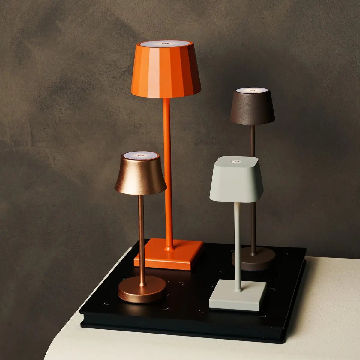 Combi Set Professional - 4 X Vondel Mini Mocha Brown Brown Rechargeable Table Lampes et 1 X Amstel Wireless Station Wireles