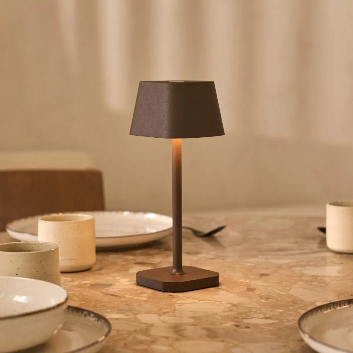 Lampe de table rechargeable Ava Mocha Marron | Sans fil et à intensité variable