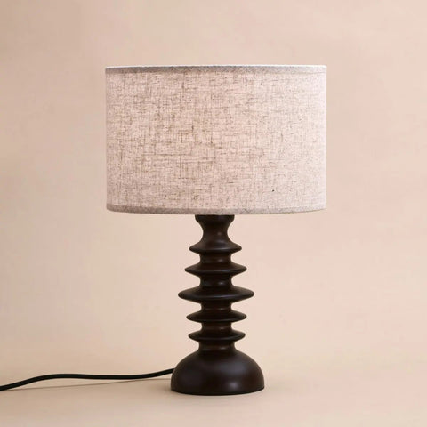 Lampe Bodhi en bois brun foncé avec abat-jour beige