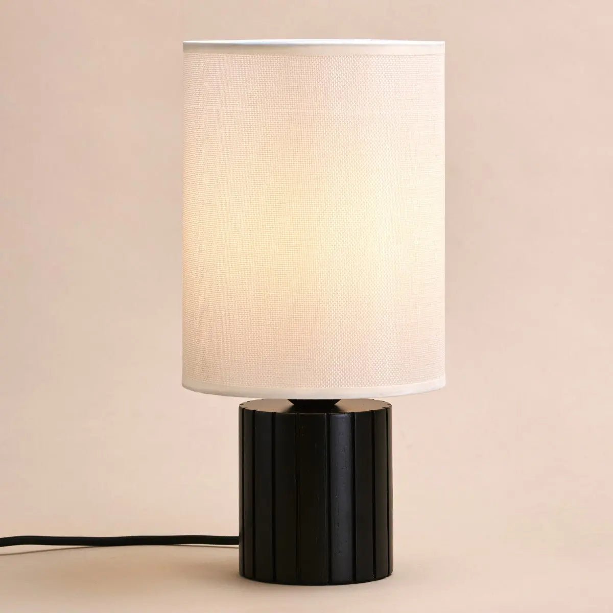 Lampe de table noire "Kiko" – Lampe de bureau confortable noire et beige avec raccord E27