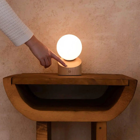 Lampe rechargeable élégante Morris – Conception sans fil, à intensité variable et respectueuse de l’environnement