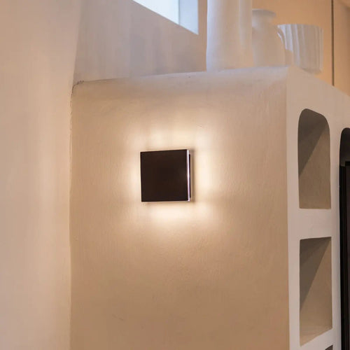 Applique murale sans fil noire Lane – Lampe en bois naturel rechargeable et variable