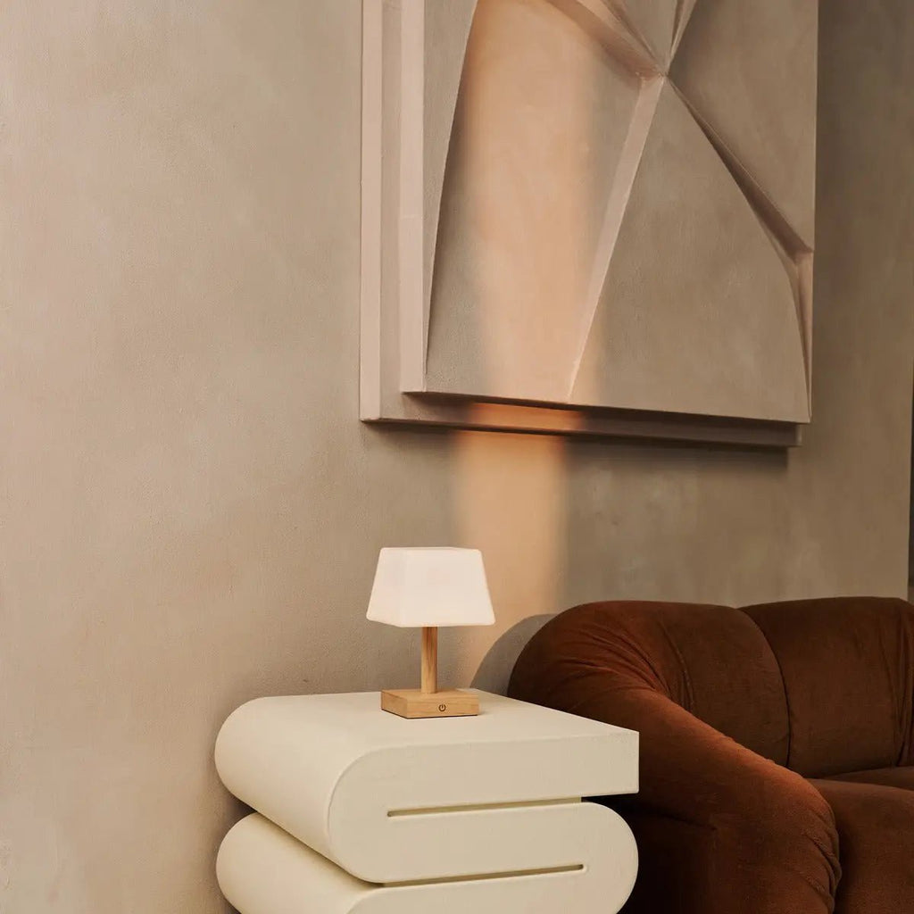 Tommy Brown Brown Wood Table Lampe avec verre - lampe rechargeable et dimmable, éclairage sans fil