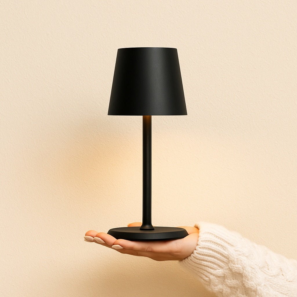Lampe de table rechargeable noire "James" | Sans fil, variable et élégant