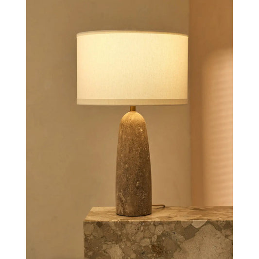 Lampe en travertin Isla avec abat-jour en coton – élégante et intemporelle