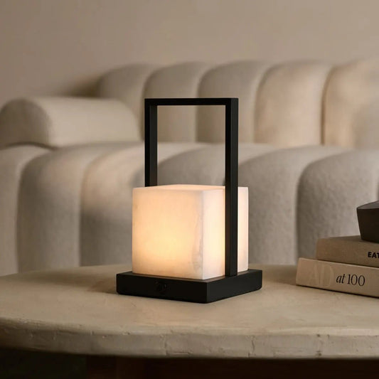 Lampe de table rechargeable Nola en albâtre l trois modes d'éclairage et rechargeable