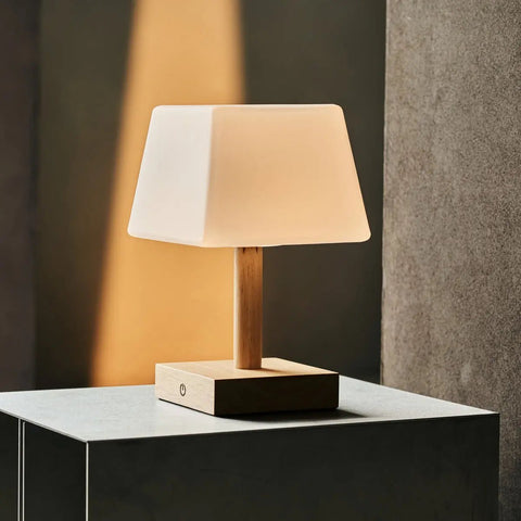 Tommy Brown Brown Wood Table Lampe avec verre - lampe rechargeable et dimmable, éclairage sans fil