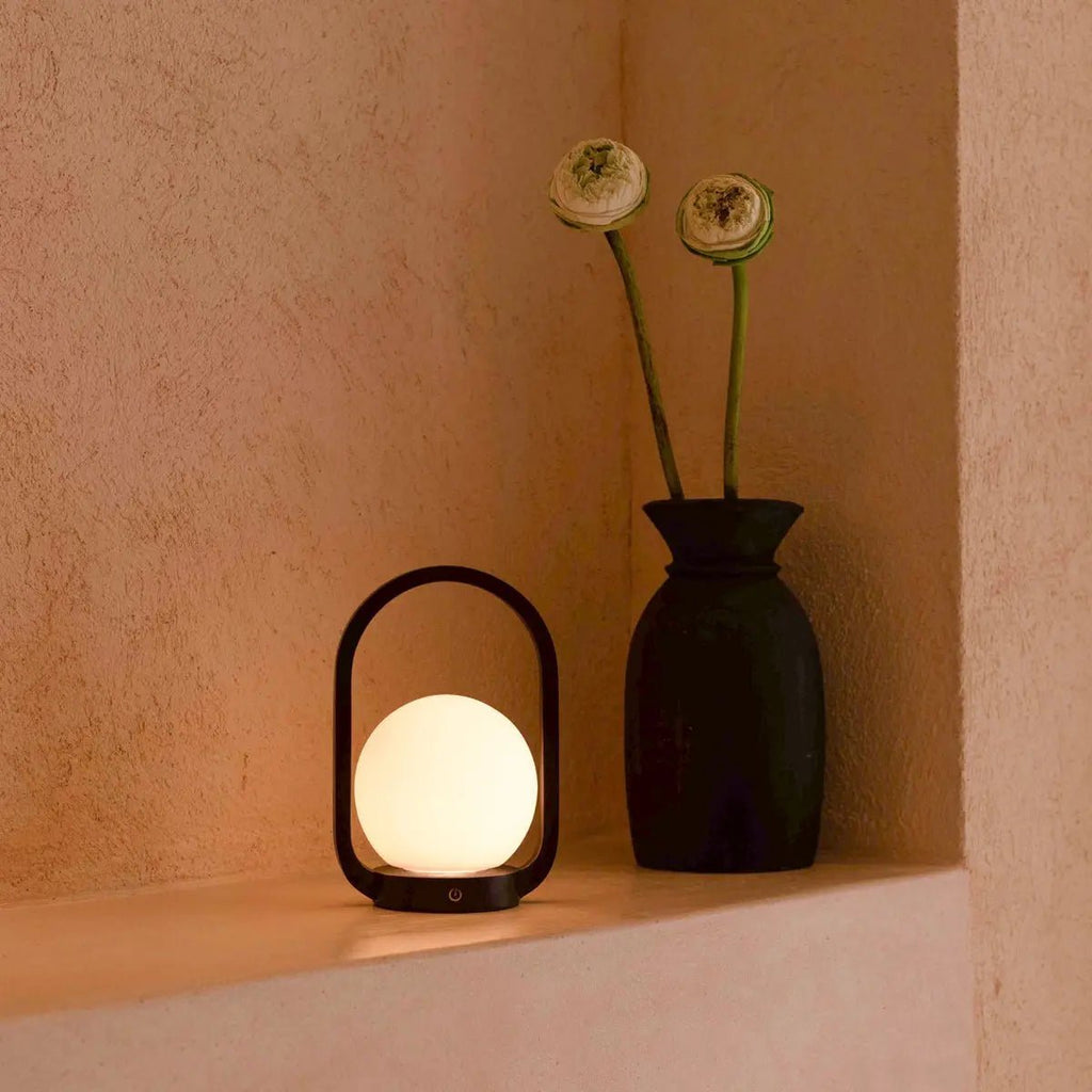 Lampe sans fil en bois marron foncé Skye | Conception rechargeable et variable