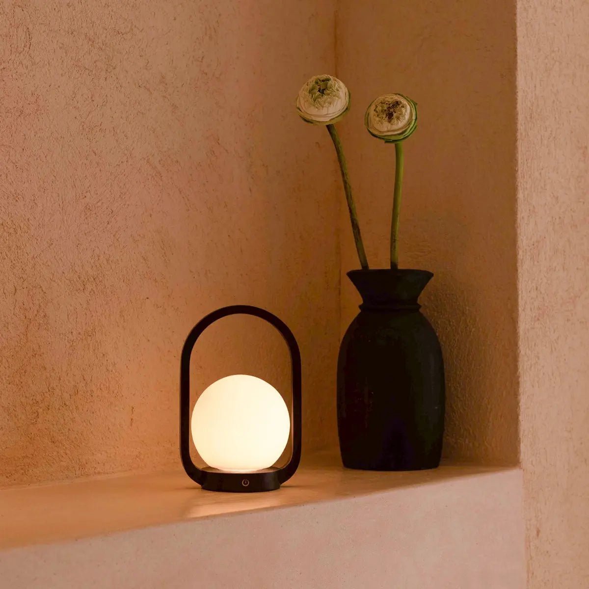 Lampe sans fil en bois marron foncé Skye | Conception rechargeable et variable